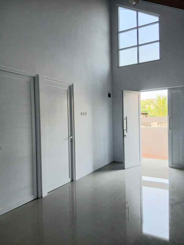 cari rumah luas nyaman aman dan dekat jakarta