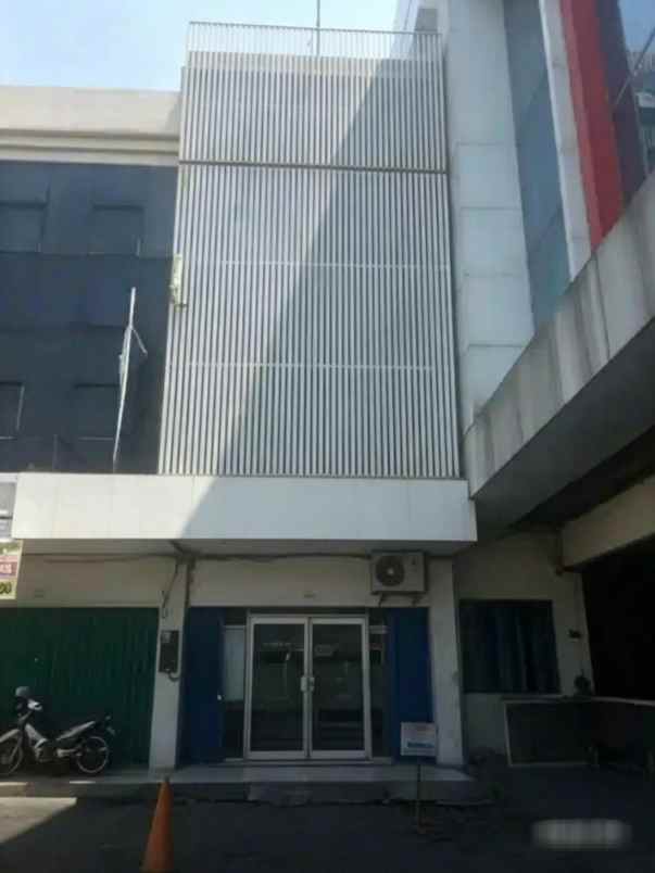 dan ruko di majapahit gayamsari semarang