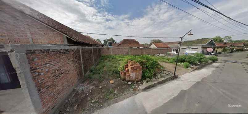 dekat exit tol purwomartani tanah dijual