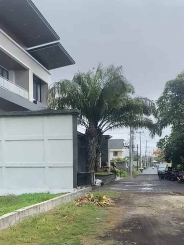 dijual 4 8 are jl tukad badung renon denpasar selatan