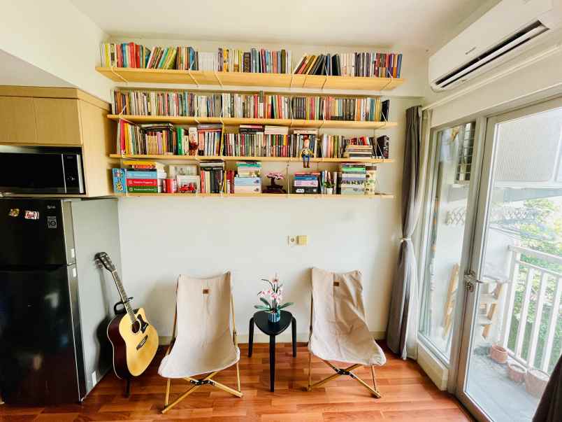 dijual apartemen emerald full furnish nego tipiss