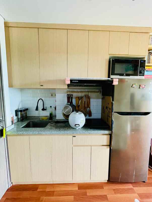 dijual apartemen emerald full furnish nego tipiss