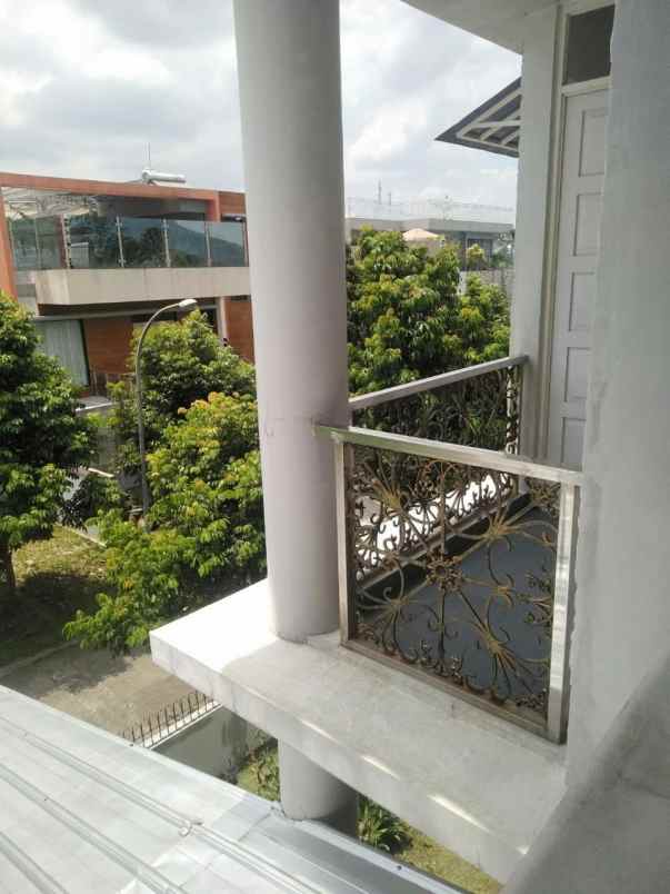 dijual cepat rumah di sentul city