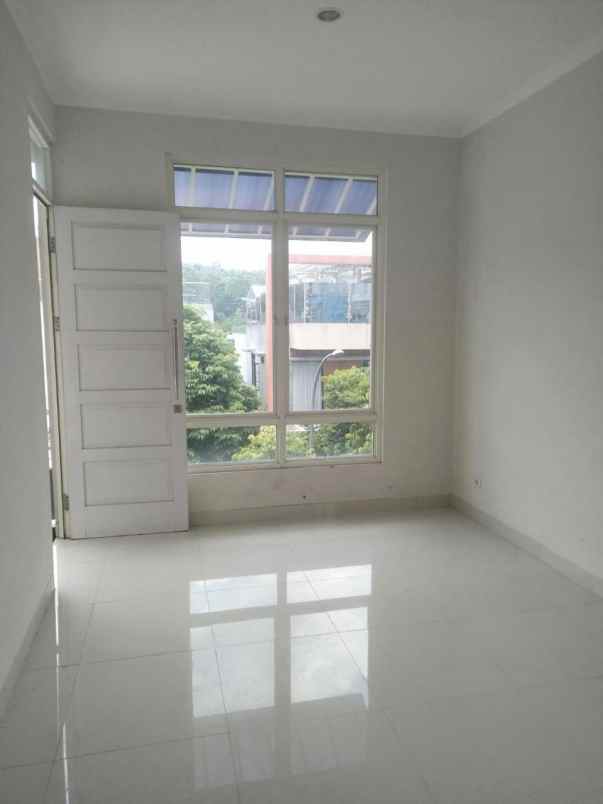 dijual cepat rumah di sentul city