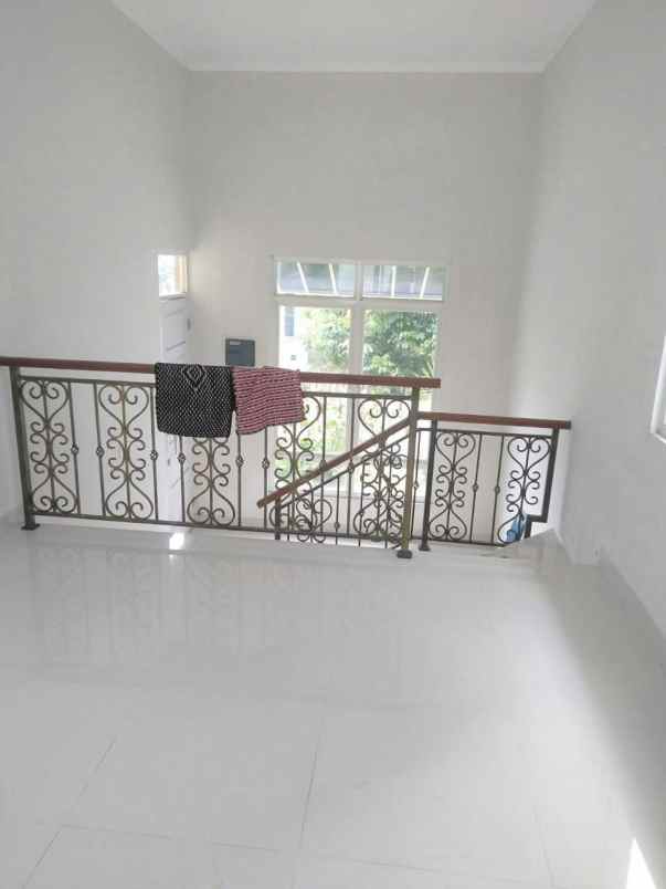 dijual cepat rumah di sentul city