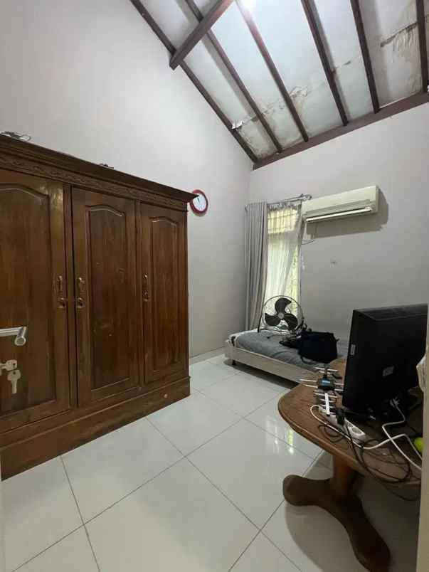 dijual cepat rumah tinggal tanah besar di ciputat baru