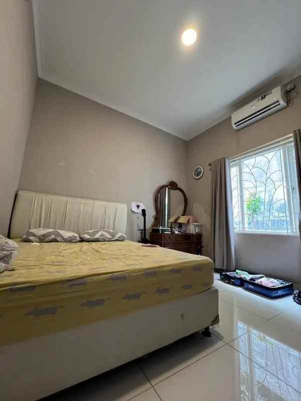 dijual cepat rumah tinggal tanah besar di ciputat baru