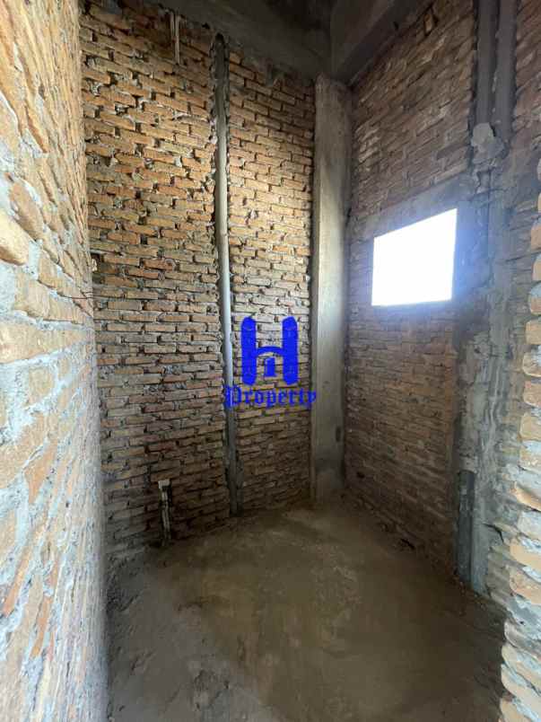 dijual disewakan ruko di jalan kl yos sudarso medan