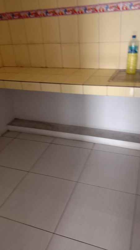dijual kontrakan 12 pintu dikawasan ciledug