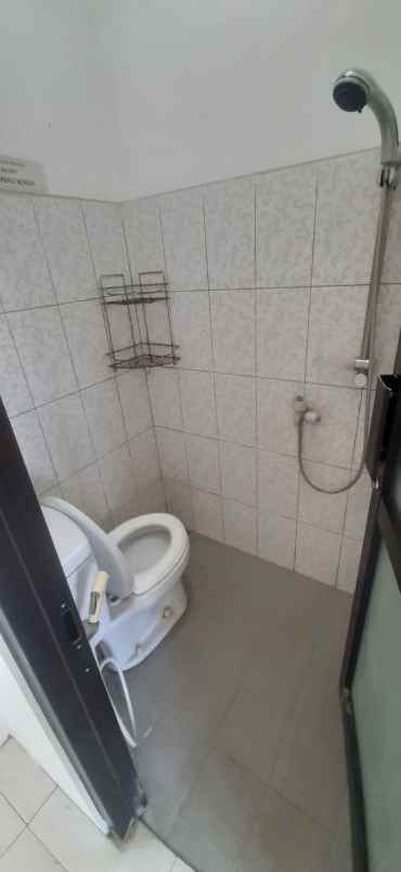 dijual kost cigadung timur