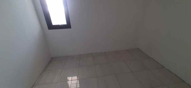 dijual kost cigadung timur