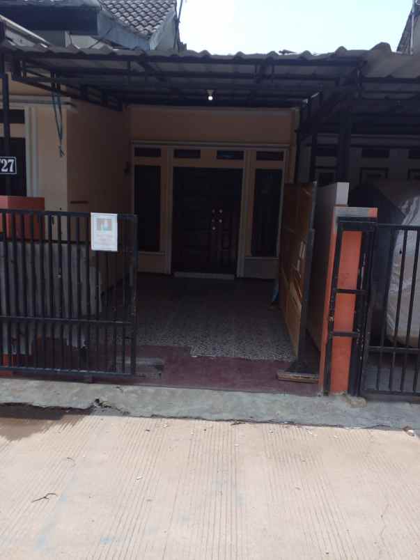 dijual murah rumah dekat pemkab karawang