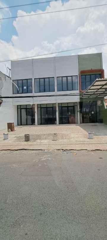 dijual ruko 2 lantai bratang