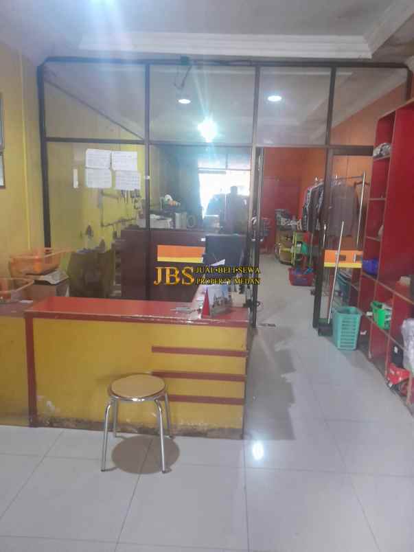 dijual ruko 3 tingkat di jalan gatot subroto medan