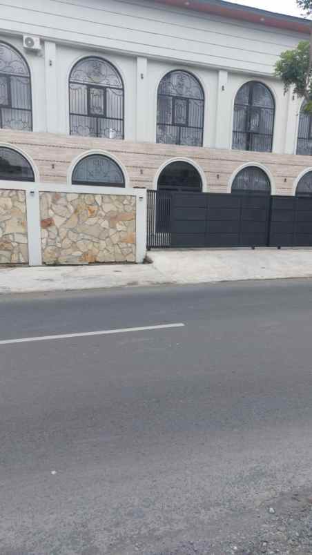 dijual ruko gudang kantor jogoprono