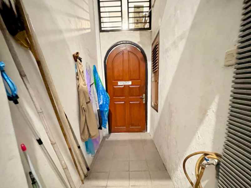 dijual ruko gudang kantor karangmenjangan