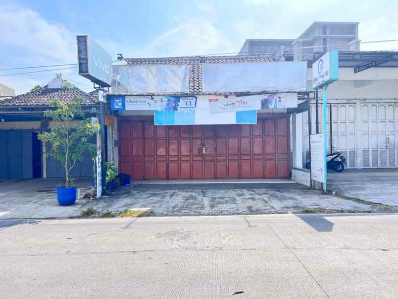 dijual ruko gudang kantor masaran sragen