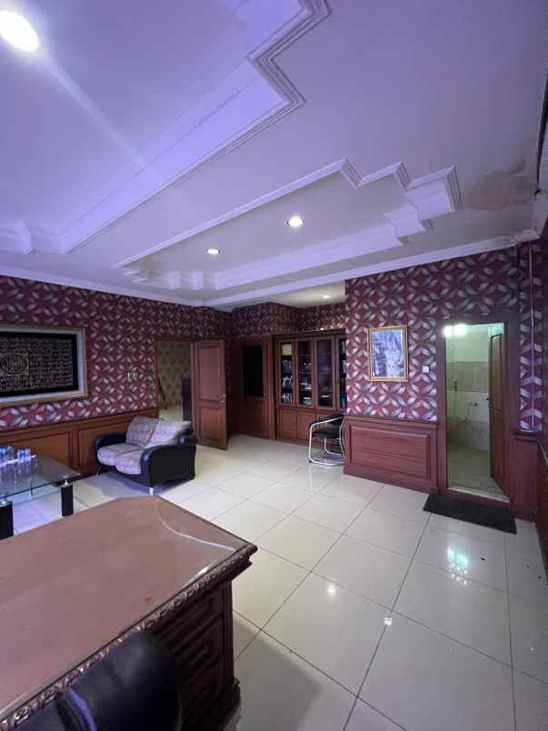 dijual ruko gudang kantor raya tapos 8 cimpaeun