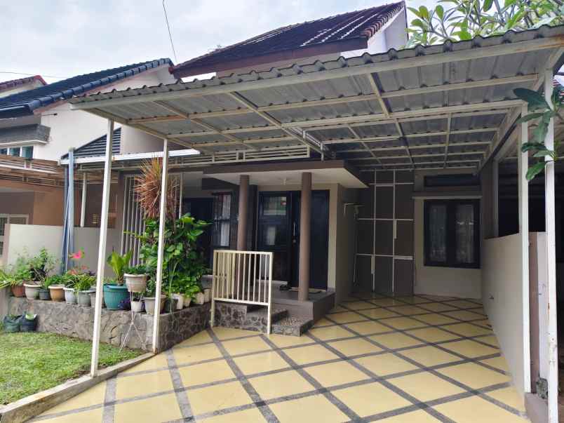 dijual rumah 1 5 lantai lokasi cengger ayam malang