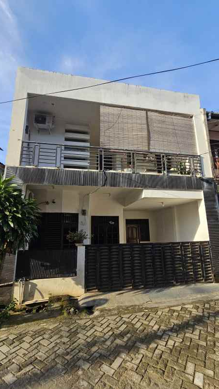 dijual rumah 2 lantai komplek puri kartika ciledug