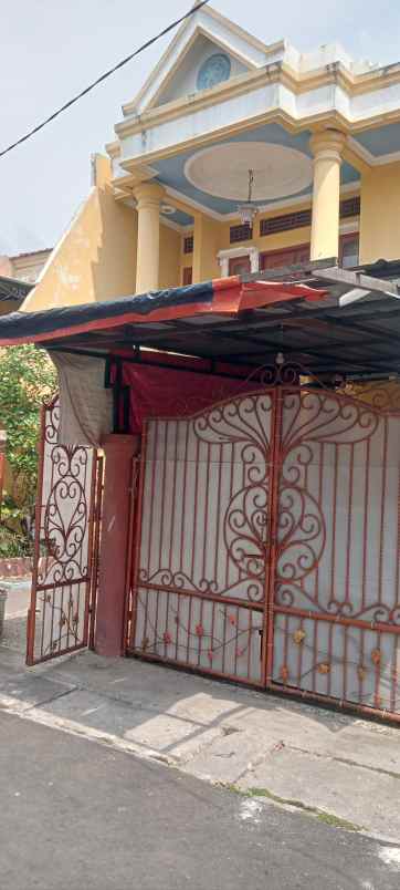 dijual rumah 2 lantai murah