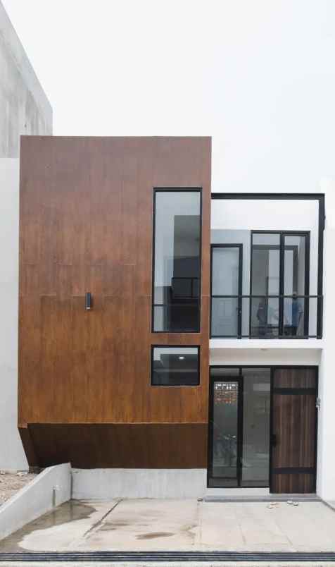dijual rumah antapani