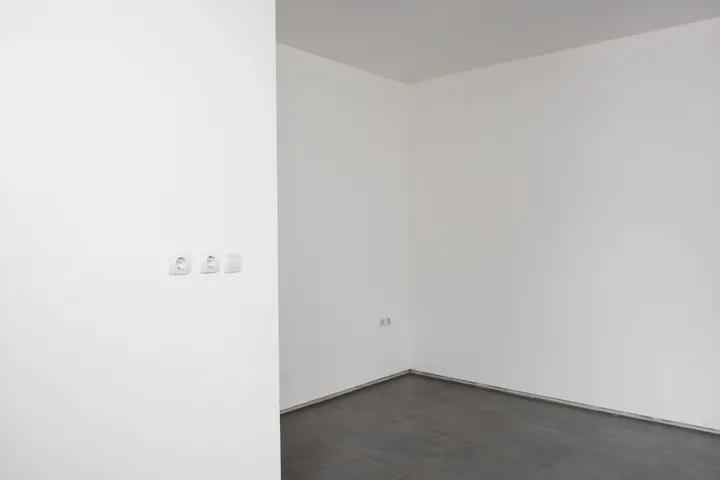 dijual rumah antapani