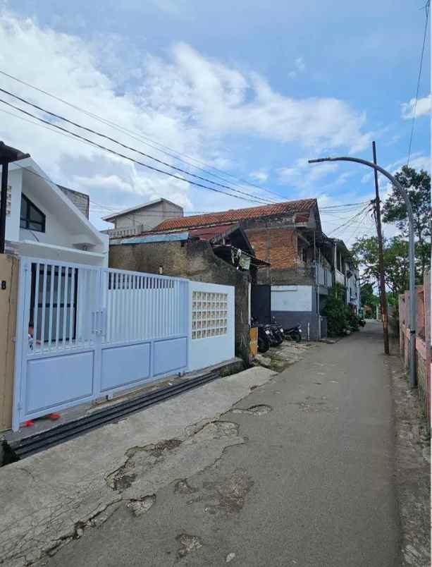 dijual rumah arcamanik