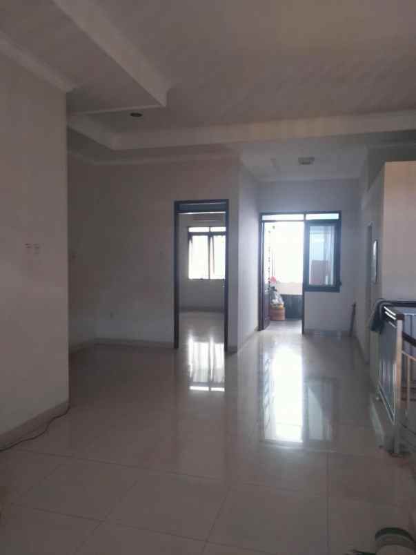 dijual rumah area premium kota bandung