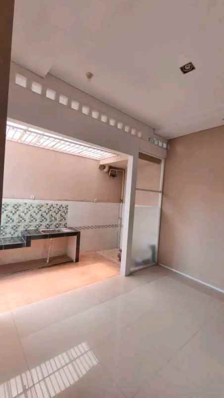 dijual rumah argomulyo