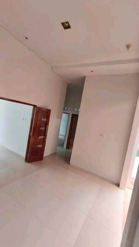 dijual rumah argomulyo