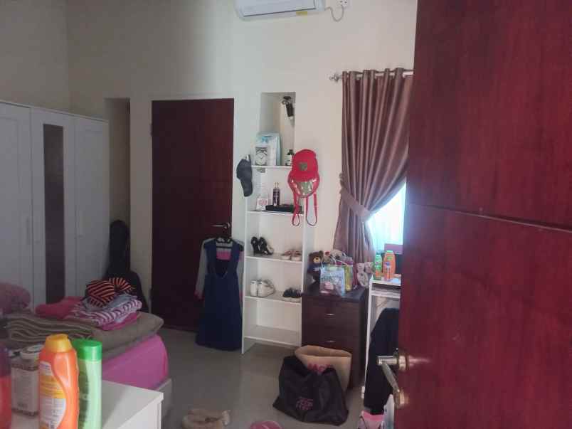 dijual rumah asri di sentul city