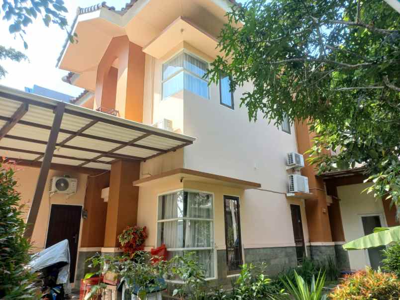 dijual rumah asri di sentul city