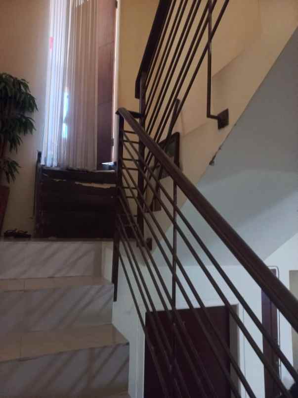 dijual rumah asri di sentul city