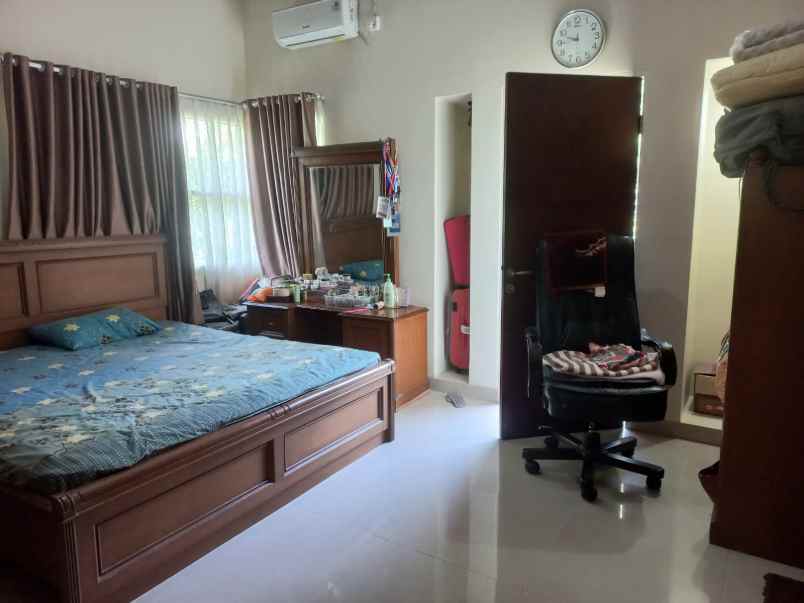 dijual rumah asri di sentul city