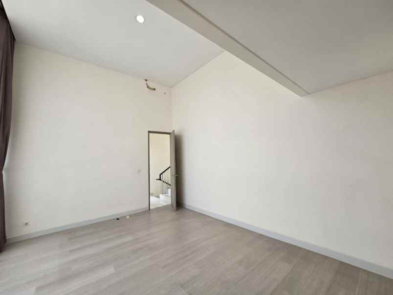 dijual rumah asya jakarta garden city