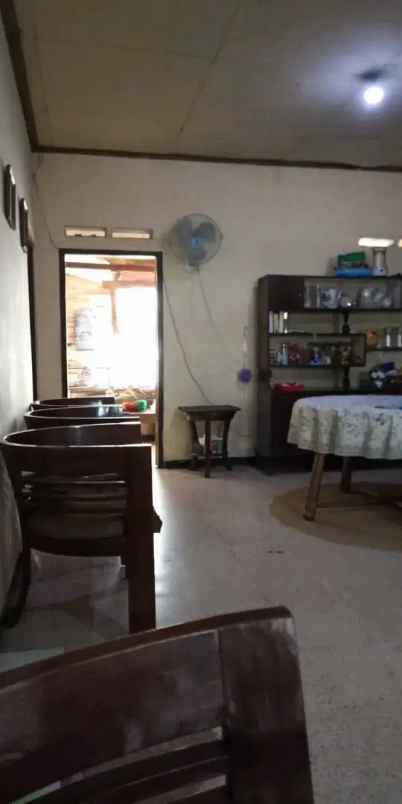 dijual rumah baratajaya kec gubeng