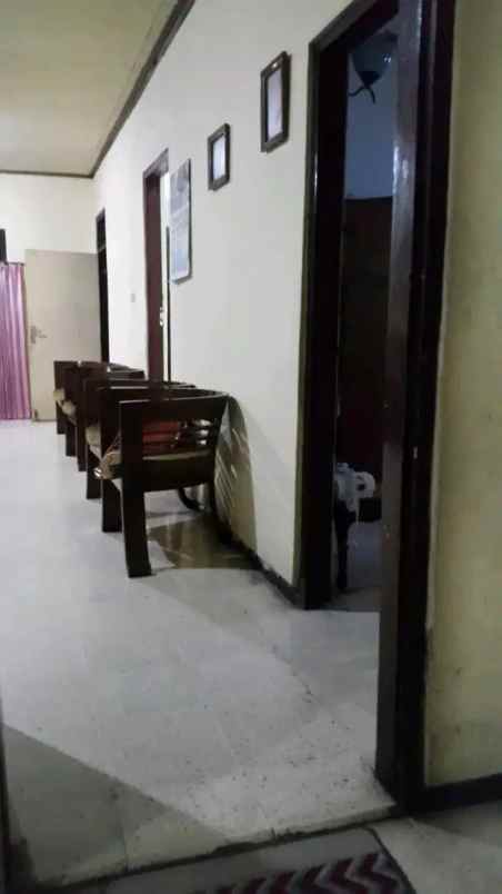 dijual rumah baratajaya kec gubeng