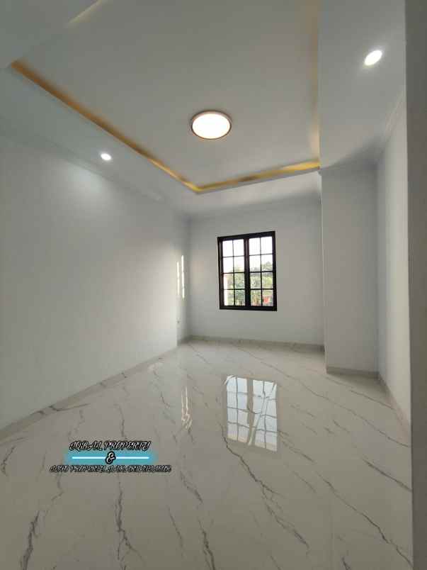 dijual rumah baru dengan rofftop siap huni
