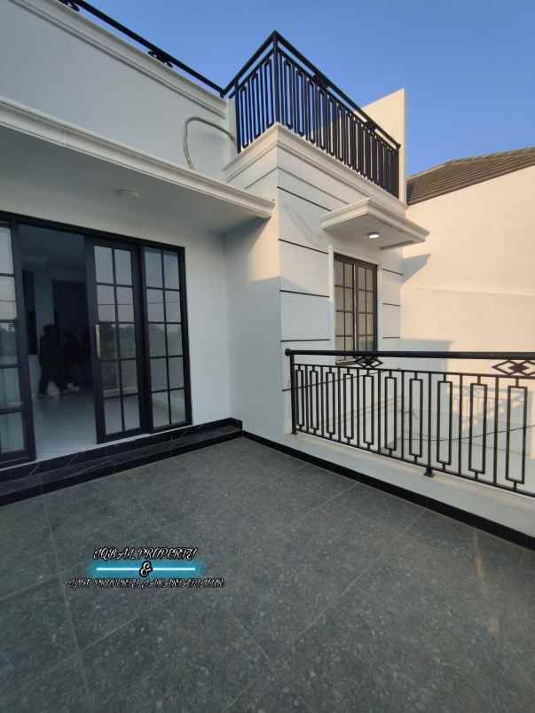 dijual rumah baru dengan rofftop siap huni