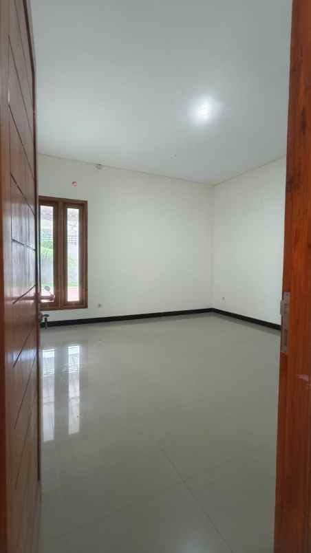 dijual rumah baru diperum lavender villa yogyakarta