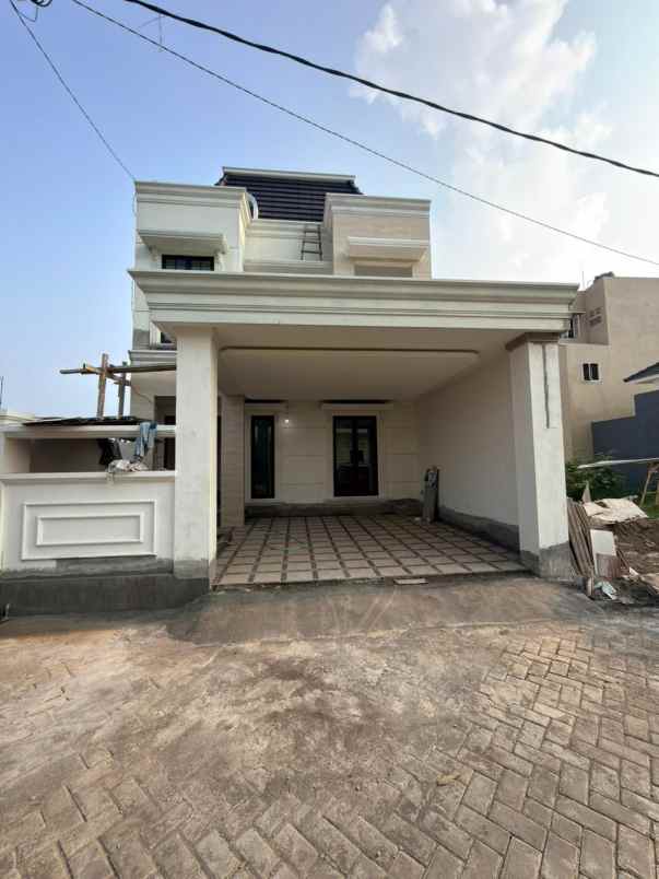 dijual rumah baru modern american style
