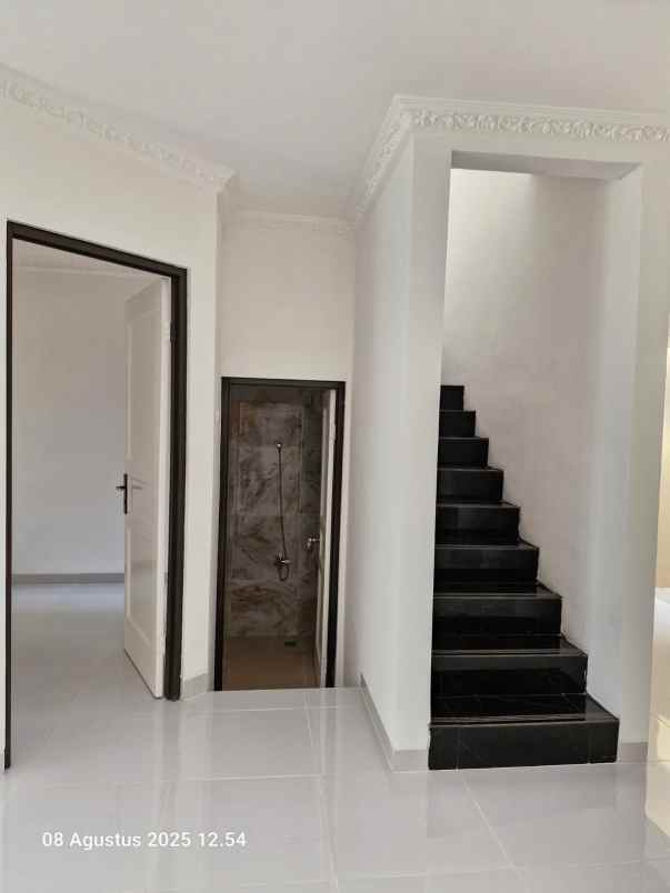 dijual rumah baru renovasi kota wisata cibubur bogor