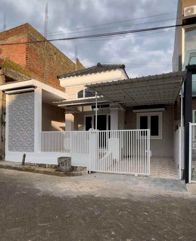dijual rumah baru siap huni lokasi perumahan tidar