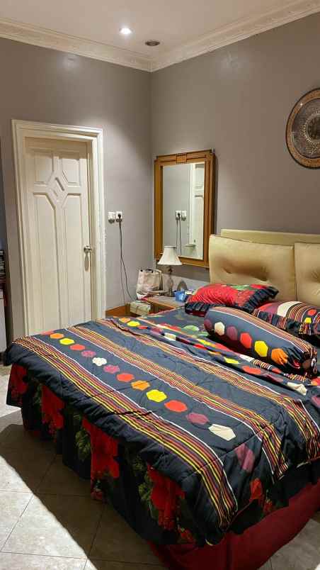 dijual rumah batununggal