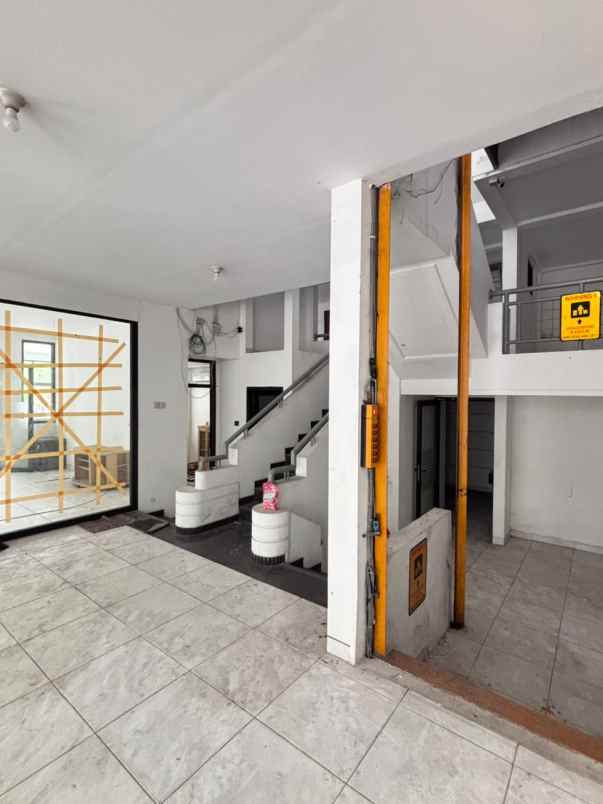 dijual rumah bekasi selatan