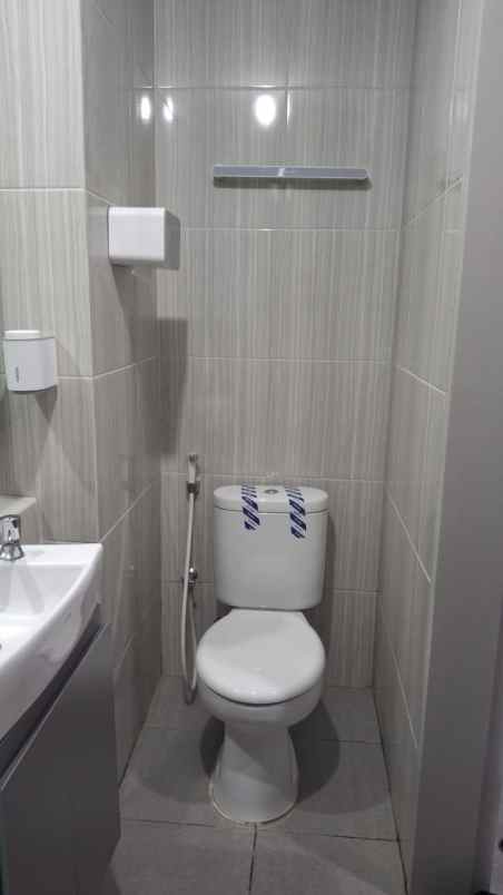 dijual rumah bella pakuwon city