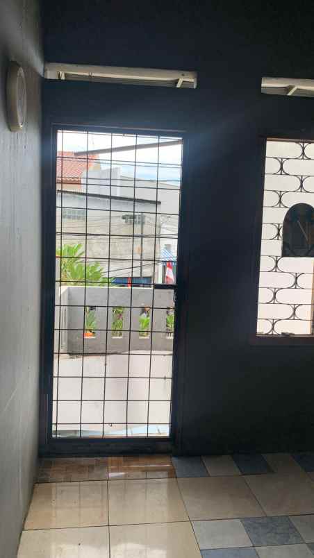 dijual rumah bintaro sektor 1