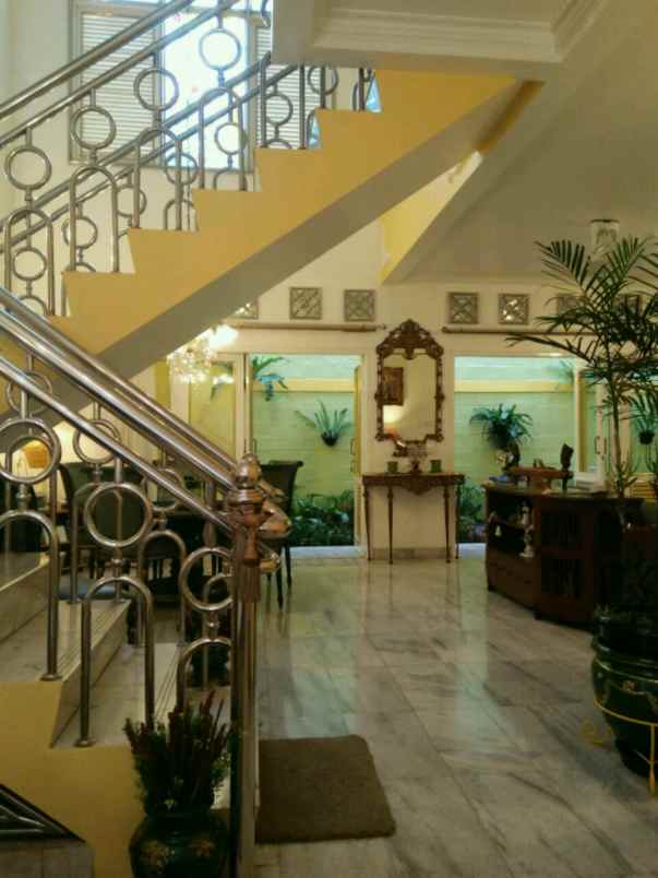 dijual rumah bintaro sektor 9