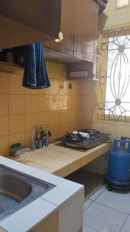 dijual rumah boulevard hijau